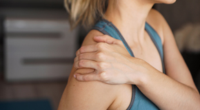 Montreal chiropractic care relief for frozen shoulder