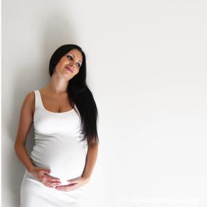 image of chiropractic treatment of a Montreal pregnant patient